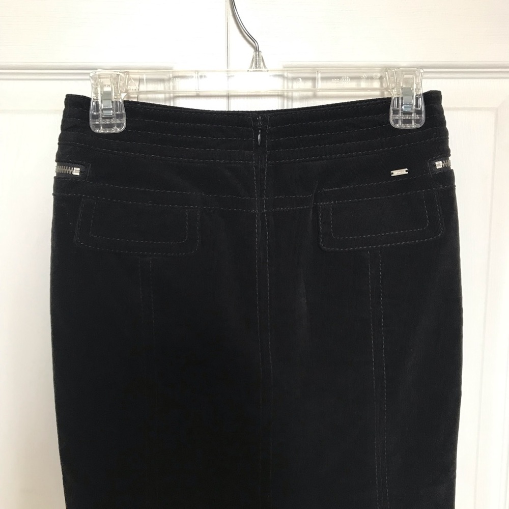 New with tag Tommy Hilfiger corduroy skirt - Picture 2 of 6